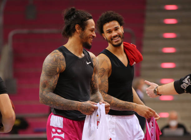 就被爆出与 就被爆出与