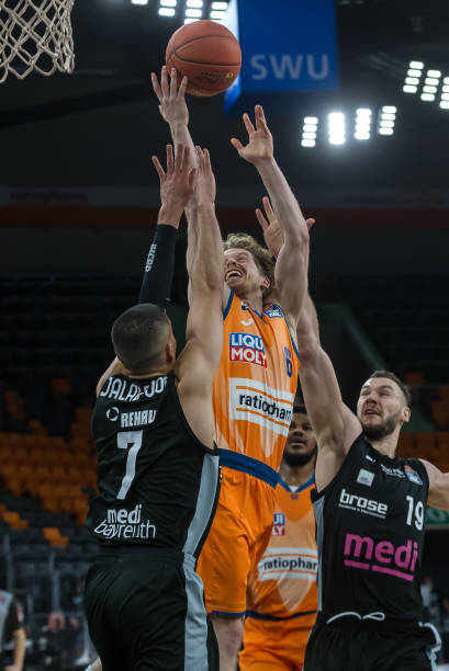 上展现了稳 上展现了稳